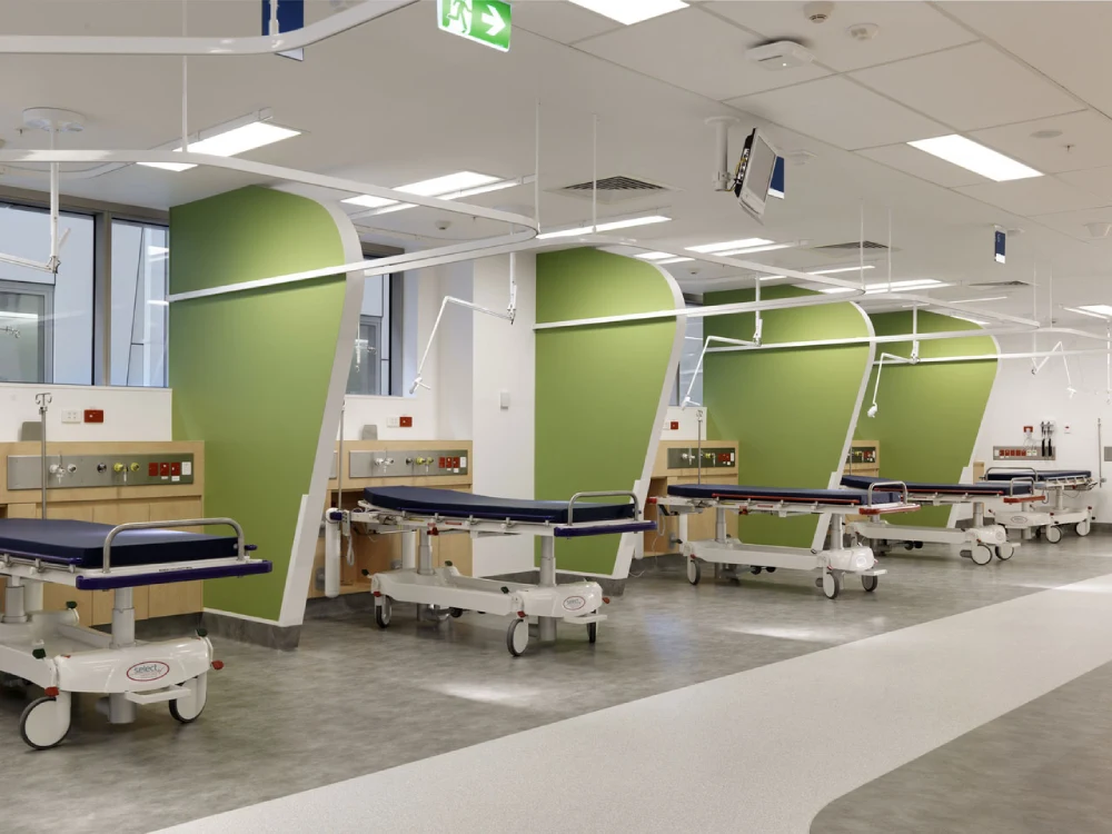 Modern hospital with elegant architecture and cutting-edge infrastructure in the United Arab Emirates, symbolizing healthcare excellence.