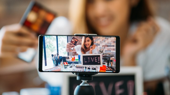 Live Streaming for Brands: Engaging Audiences in Real-Time in Dubai